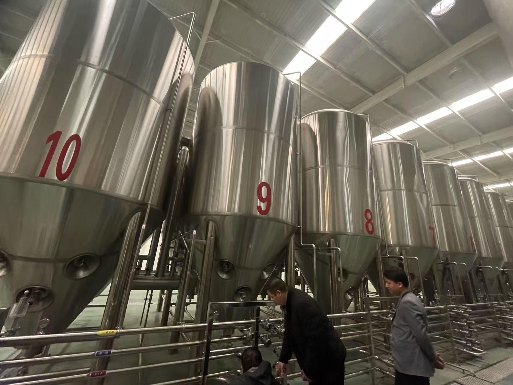 梁园精酿啤酒设备厂—平面布置、设备设计、制造、调试、培训等一条龙服务